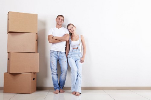 Removal truck hire service in Greenwich for home and business moves