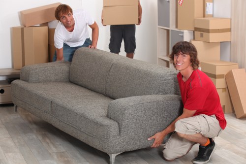 Greenwich street access and parking considerations for a moving van