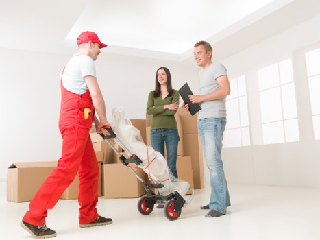 Free quote discussion for a local Greenwich house removal